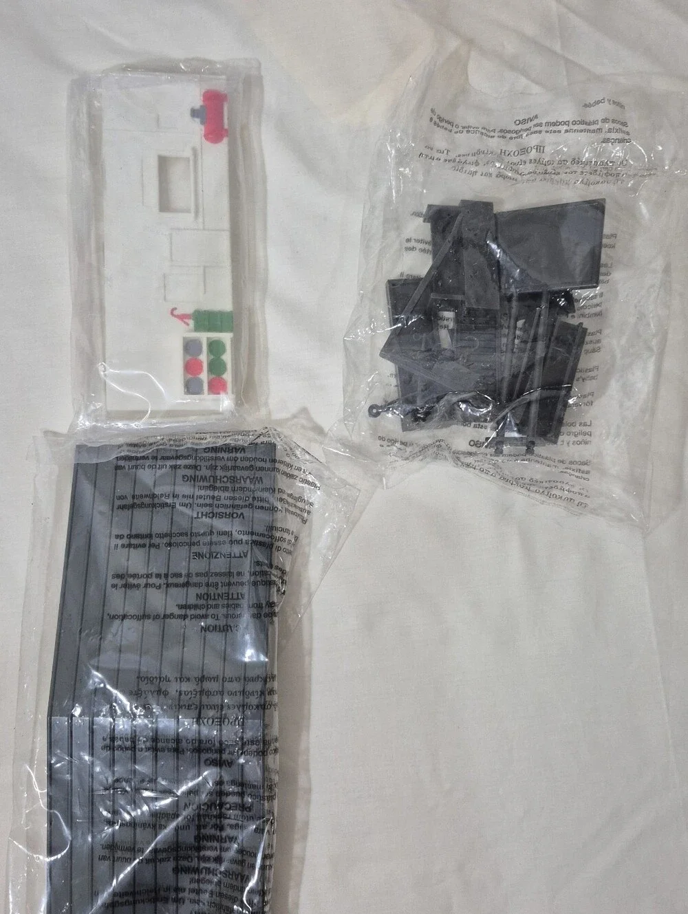 Vintage Ertl 4231 Farm Country Farm Dealership Set 1/64